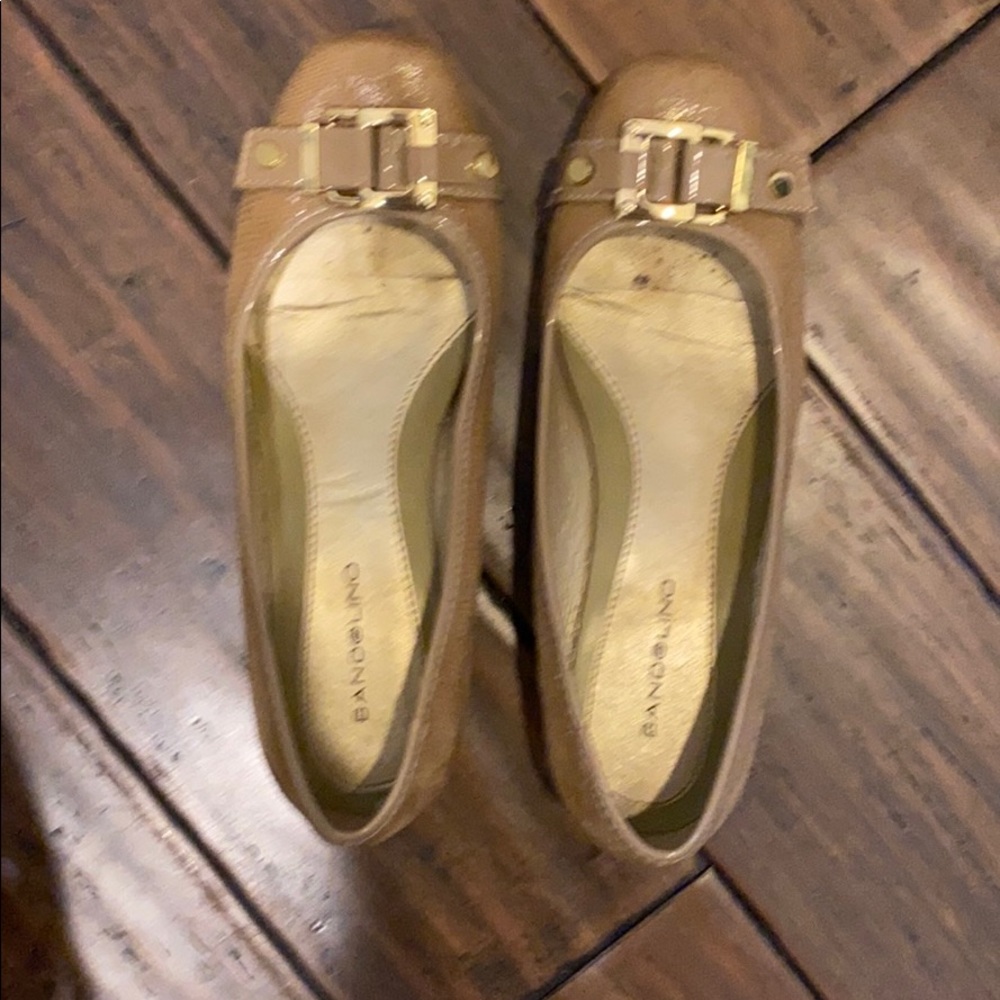 Brown ballet flats